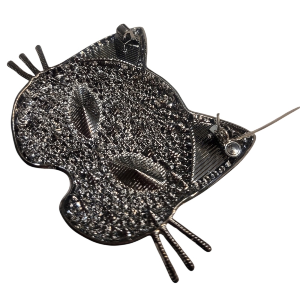 Whimsical Cat Mask Brooch - Picture 6 of 6